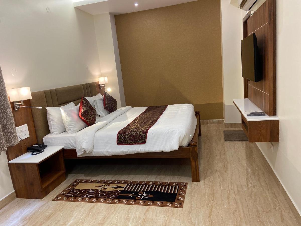 Le Shiv Executive Suite Theni Kültér fotó