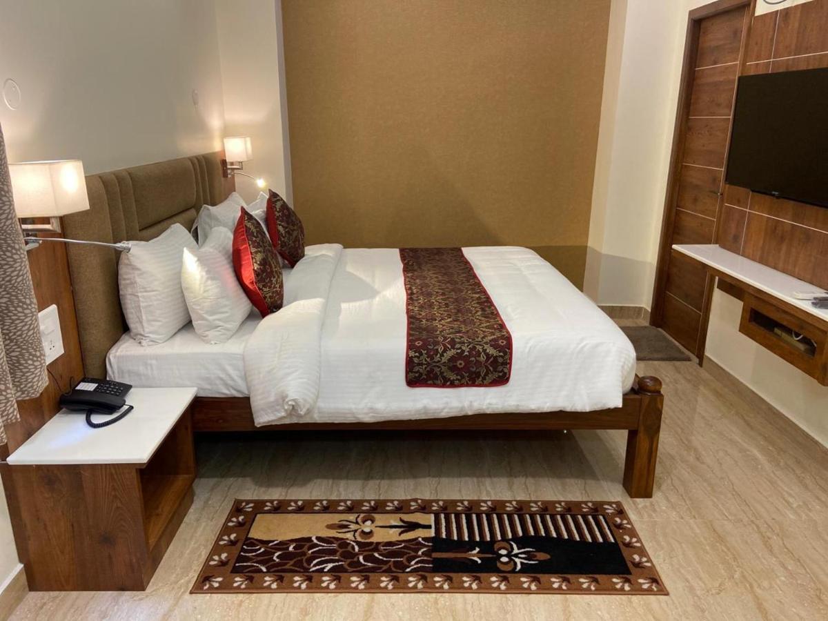 Le Shiv Executive Suite Theni Kültér fotó