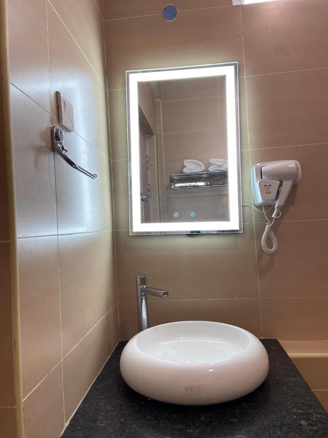 Le Shiv Executive Suite Theni Kültér fotó